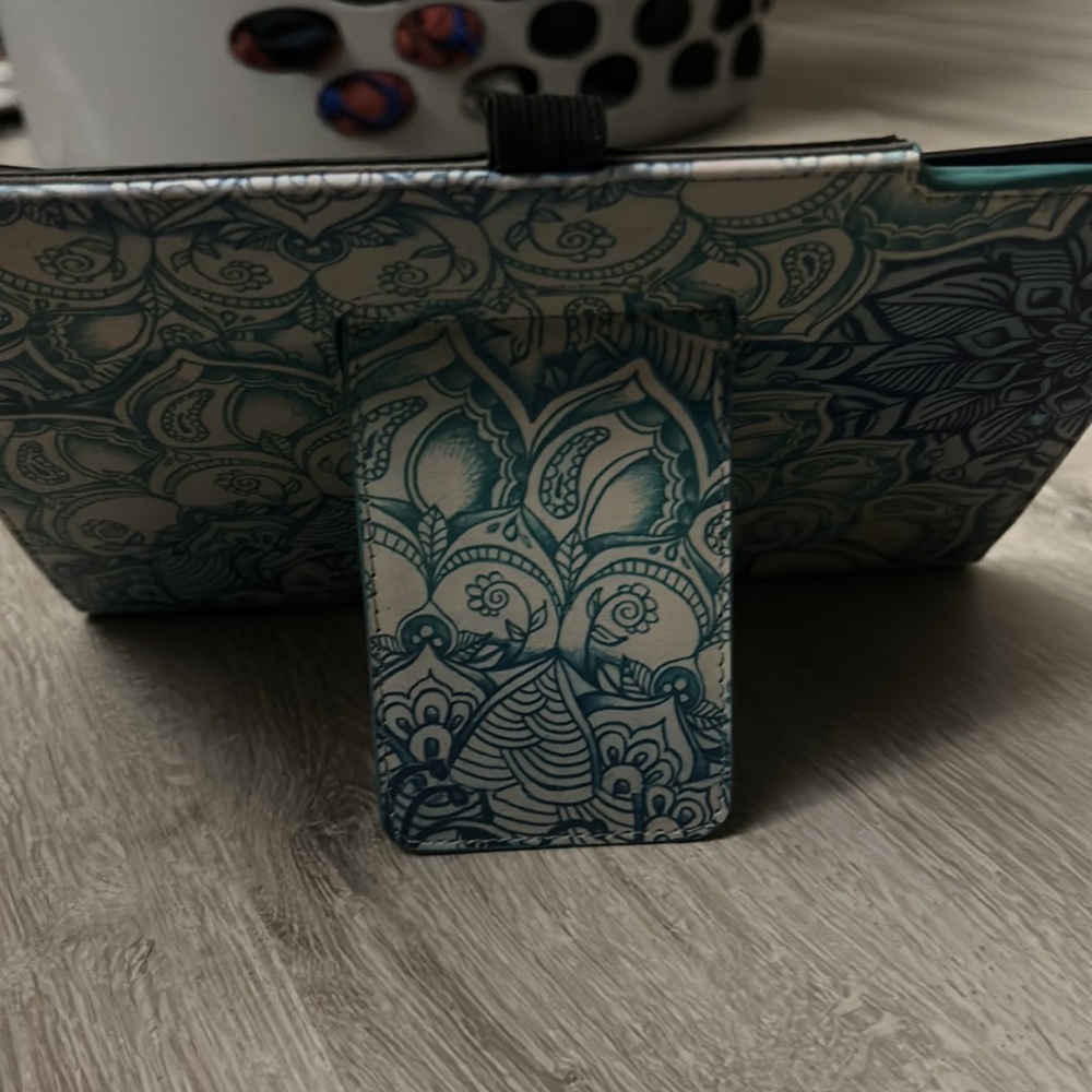 Artistic Design Tablet Case/Stand